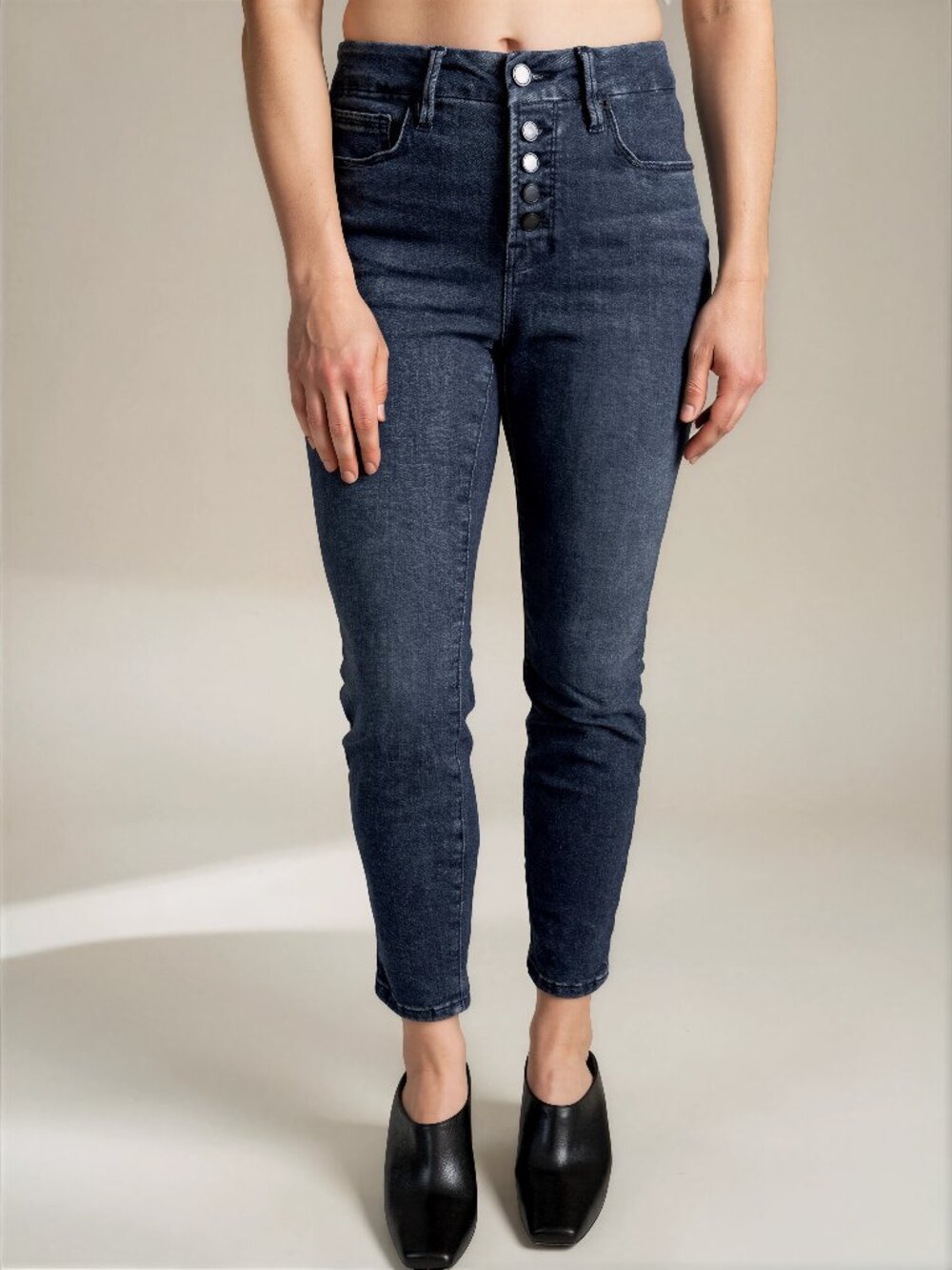Good American petite skinny jeans